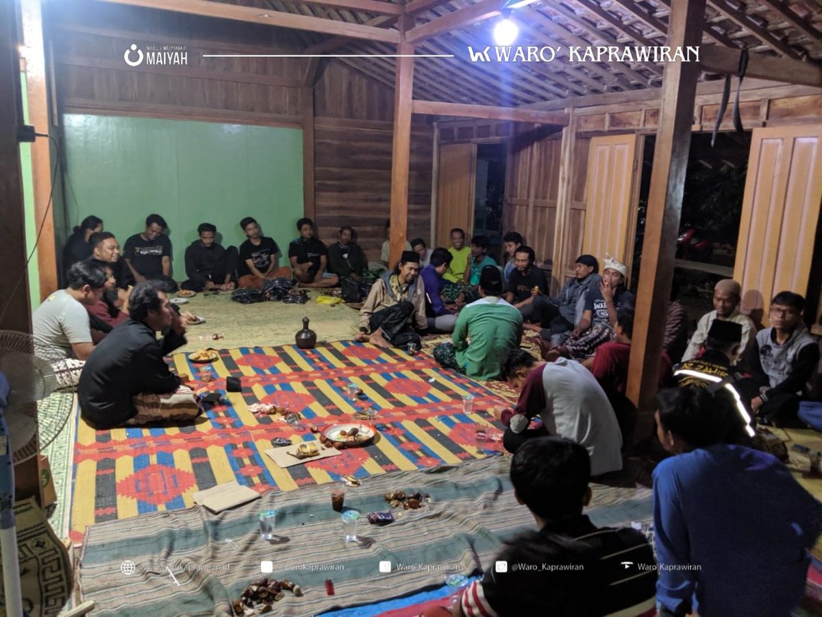 Waro_Kaprawiran's tweet photo. Suasana Rutinan Majelis Masyarakat Maiyah: WARO' KAPRAWIRAN | Lurup | di Rumah Mas Zainal, Dsn Munggur, Desa Mangunharjo, Kec/Kab. Ngawi #WKFeb https://t.co/5ft73XyCNu