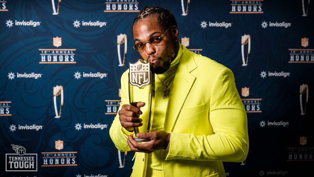 Titans's tweet photo. The best offensive player in the @NFL 😘

📸: AP/Charlie Riedel https://t.co/Z768F31Pbu