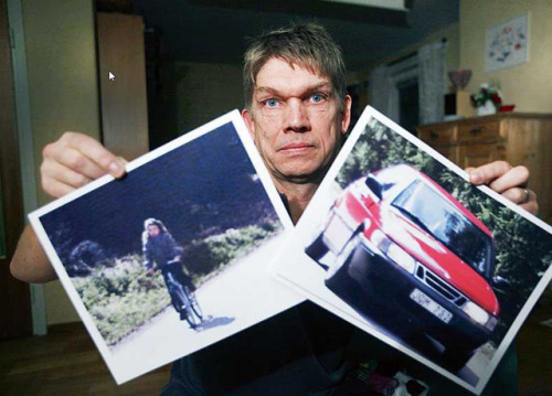 Seorang jurugambar yang baru sahaja membeli sebuah kamera digital, berbuat keputusan untuk mencuba kemampuan kamera tersebut di sebuah jalan di Stjarnsund, Sweden.Tanpa beliau sedari, dua daripada pelbagai gambar yang berjaya ditangkap mempunyai kisah hitam di sebaliknya.