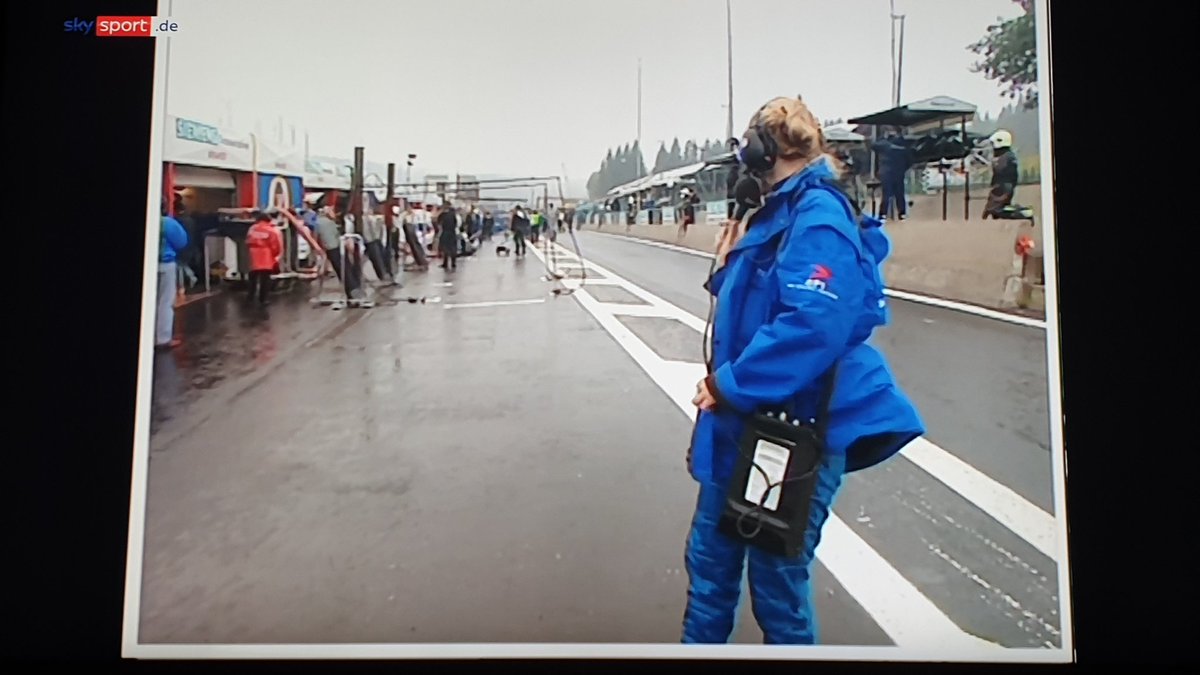 MS2K's tweet photo. @ingastrackef1 Was hattest du denn damals für ein großes Funkkästchen dabei 😅 #Spa1998 https://t.co/ra32ZRDxu3