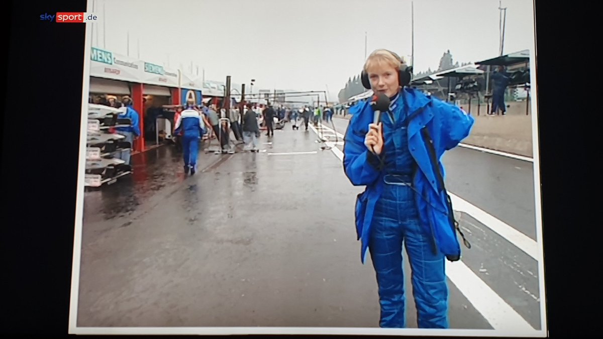 MS2K's tweet photo. @ingastrackef1 Was hattest du denn damals für ein großes Funkkästchen dabei 😅 #Spa1998 https://t.co/ra32ZRDxu3