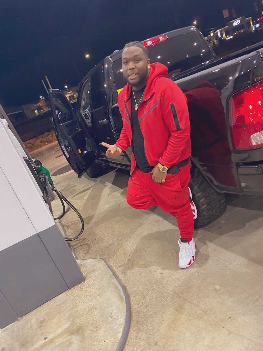 Left2diee's tweet photo. i feel like death round da korner that’s why i’m traumatized💔🦍 #LLJon #LLTGuy #YRG5L https://t.co/8X5UB3pzDY