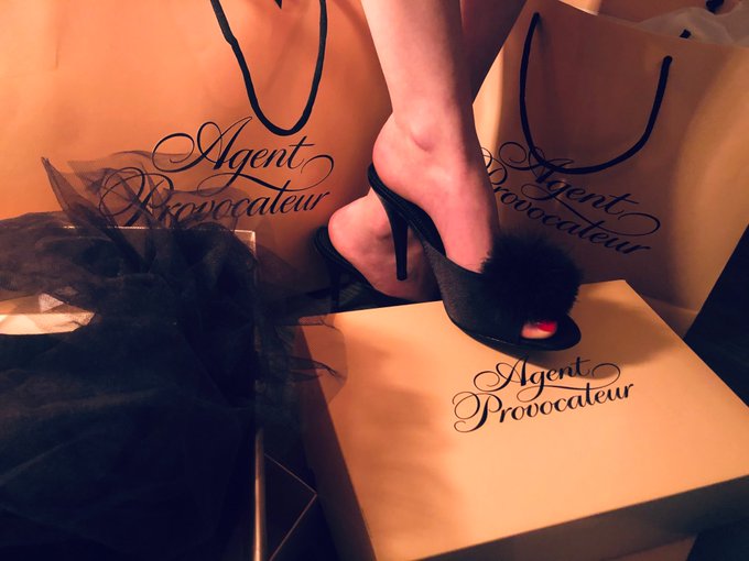 I love being pampered and adored with gifts from @TheMissAP  more @ https://t.co/xFx3XOp8g9 https://t<a href="/tag/latexqueen"class="tags"><span>#latexqueen</span></a>