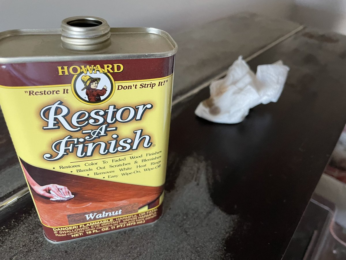 aftenbrook's tweet photo. Step four:
This stuff is awesome!
I wanted a flat surface to paint—free of ripples and water marks—and was a little freaked out after I got that even surface
This Howard’s stuff made it look fresh again 🤗
Now to paint 😬
#pianoproject https://t.co/IjAClFNTts