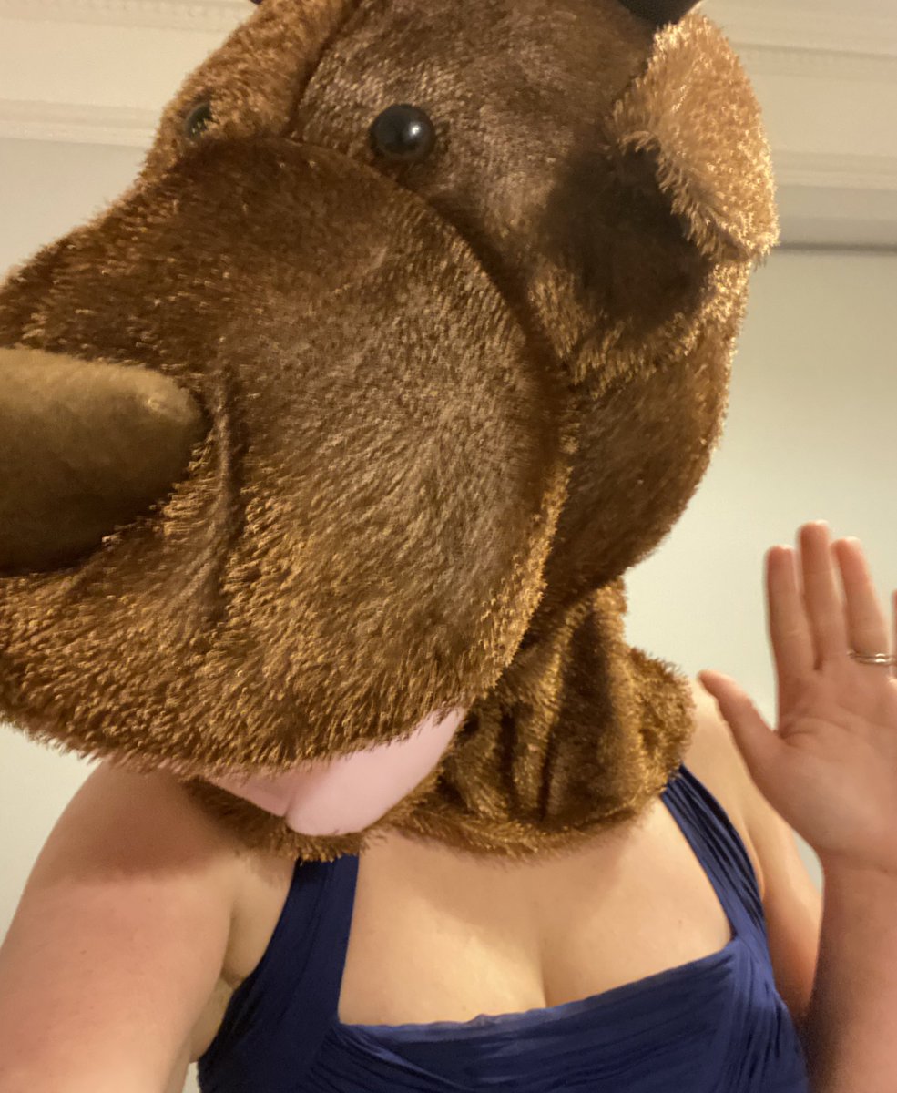 amyeverest's tweet photo. Well it’s been fun, huge thanks to @Mu_For_Mu & @aldworthphil for organising #DressUpToStayIn! Lovely to hear fellow guests @kennethwoods @alicegjknight @maxinekwokvln @bbcs_bryant and Linton Stephens chat, with great music! Makeup gone and it’s off to bed. Night all #fundraiser https://t.co/tMibznEpVb