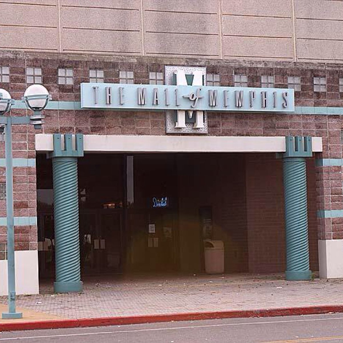 The Mall of Memphis:Every weekend THIS WAS THE SPOT. Who didn't walk the mall all day? And you already know you was trying to get the number RIGHT BY THE ICE RINK. RIP to the Mall of Memphis.