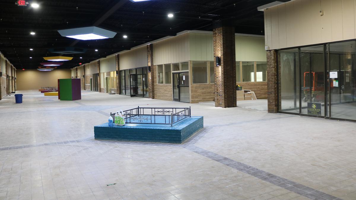 Southbrook Mall:The Southbrook Cinema 7 was the theatre to go to. You would see a movie, go to the bathroom and then WALK IN ANOTHER MOVIE. Plus you could buy all the bootleg Gucci & Louis you heart desired. And you had to hit the arcade too!