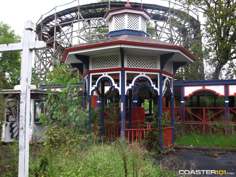 Libertyland:We all knew it as Three Flags over Orange Mound!  They had 24 rides but the 2 best were the Himalayan and the Zippin Pippin. Everybody knew the last car would jump the track in the curves and pop back in. It was DANGEROUS FUN!!!!
