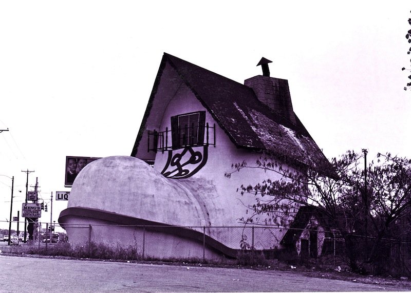 The Enchanted Shoe: Some of you have passed by this spot and never knew what it was but it was a children's shoe store that sold everything from hard bottoms on up. They eventually tore it down after it closed and built a MLGW location.
