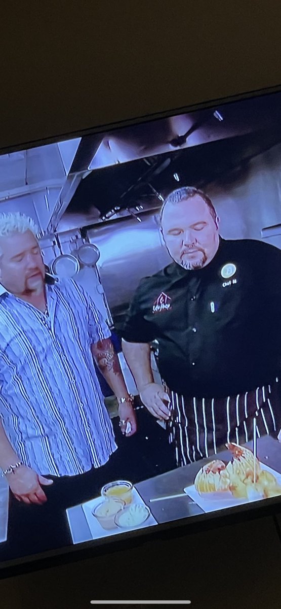 ChefMMiami's tweet photo. Telling #Bitcoin since 2013 on Food Network GGG with @GuyFieri . Hey guy should have bought some back the. 😂😂 it’s ok it not too late!! #BTC #HODL #EarlyAdapter #First to accept in the country !! #XRPCommunity #XRP
Zoom in on the shirt 😎😎 https://t.co/eJ4Z7NslkH