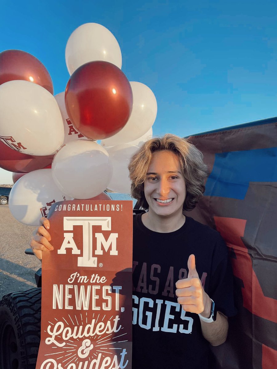 AnthonyOlveda's tweet photo. oh yeah.... I’m an Aggie !!!! https://t.co/to0klV0GvI