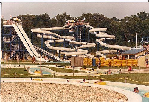 Adventure River/Wild Water: Two names, one location. What do I really need to say? If you ever got an opportunity to go here then you know you never wanted to leave! Shout out to  @howardkew for throwing the LIVEST POOL PARTY IN THE HISTORY OF MEMPHIS!!!