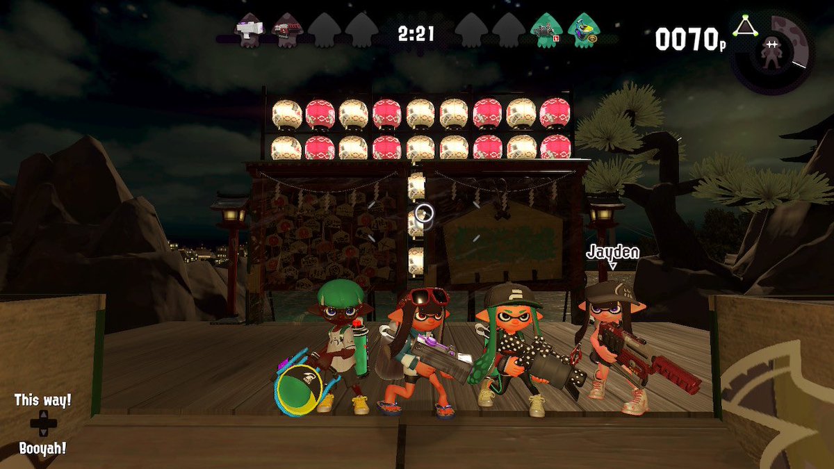 Unlighted tweet media