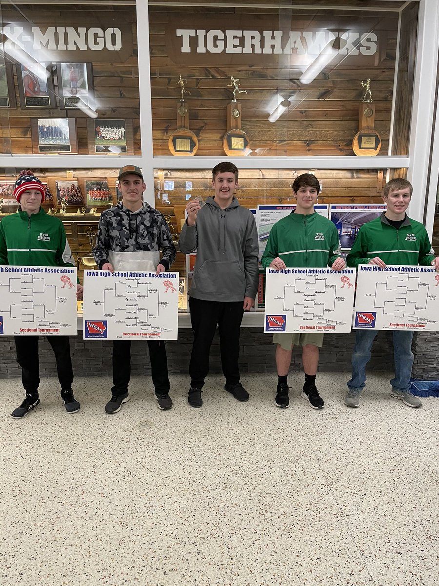 SEWMDWrestling's tweet photo. 5 wrestlers advance to next weeks district tournament at Pleasantville where they will wrestle for a chance to make the state tournament! https://t.co/7damDqSePe