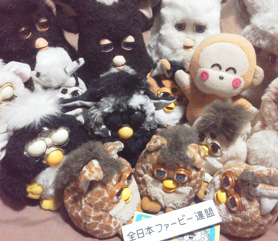 黒ヘギョ その7 つまりはファービーを囲んで笑っていれば幸せになれる そう思えるように毎日を過ごすこと 全ファ連でよかったって総本部も頑張るから 全日本ファービー連盟 という面白可笑しい仲間たちに大真面目でふざけること これからも全ファ連