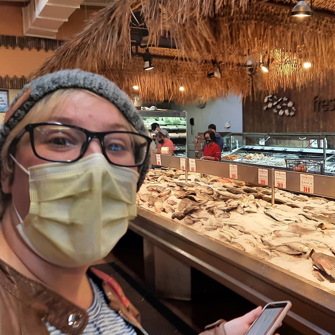 JCabantingVA's tweet photo. Baking #ubecake with this amazing gal @JKMuirart for our very first time π π
Took her to @islandpacificmarket for the very first time to get some #macapuno, other ingredients and see the vast selection of fresh Filipino food, fish and seafood!! π ππ
Happy Valentine's Day! https://t.co/Tnkn3qz2K1