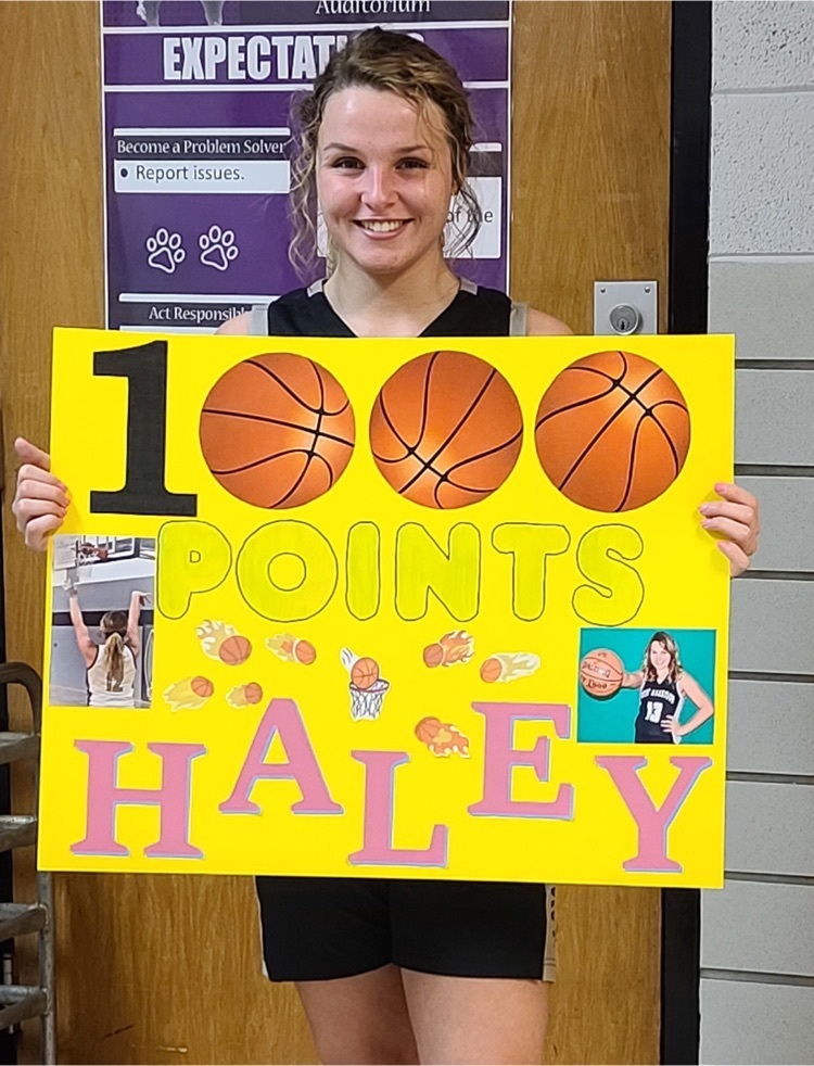 WH_HAWKEYES's tweet photo. Congratulations Haley Koch 1000 career points scored.  Welcome to the club! https://t.co/CNWdSPfMvT