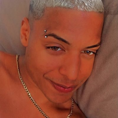 _robiiie's tweet photo. #NovaFotoDoPerfil https://t.co/1dKlcHK8HI