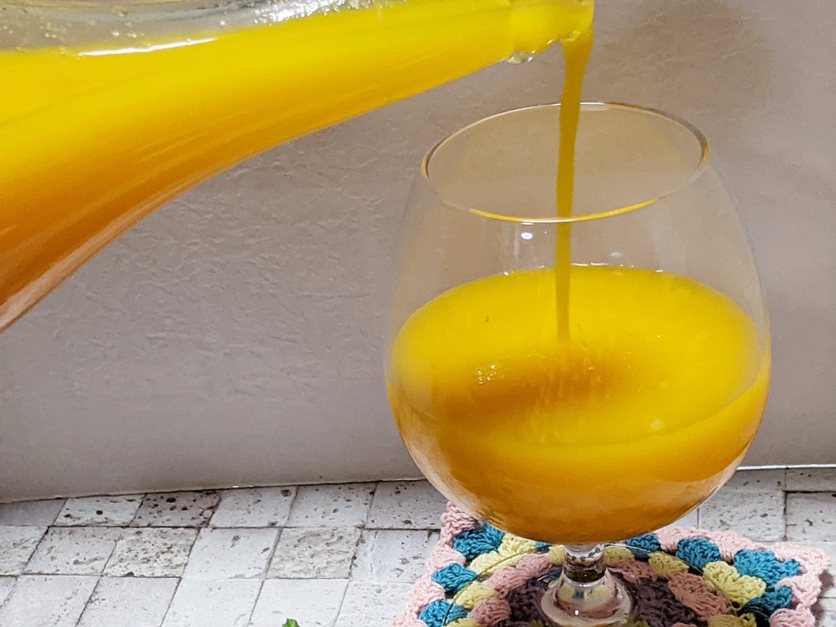 うさぎ堂 公式 夏ギフト 販売中 愛南町産温州みかんジュース 生産者さんのオーガニックへの強いこだわりが生きたお味も思いも濃い一品 みかんそのものを飲んでいる感覚で甘いだけではない みかん を味わってください 土からこだわった