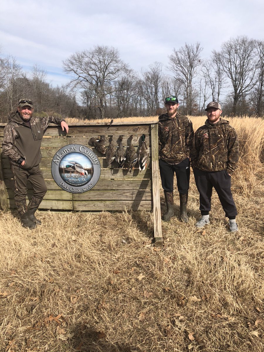 BigRedDuckmenSC's tweet photo. Had the privilege of visiting @mackspw and seeing what duck hunting is like at the duck capital. Definitely a SC boy’s dream. Can’t wait till next season. https://t.co/vlGwFrToou
