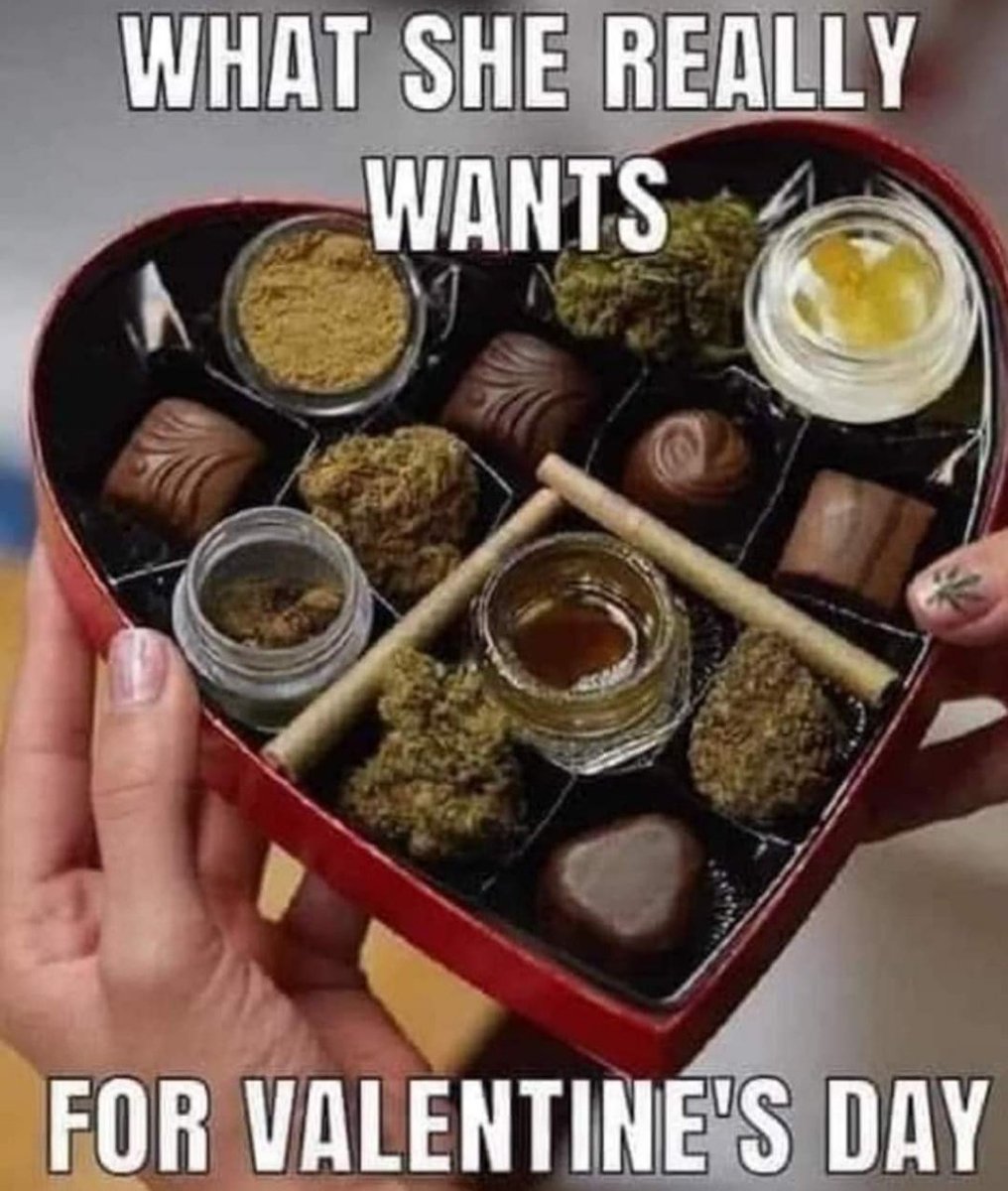 VegasToCali1's tweet photo. Just a heads up guys skip the flowers that die in 2 days and get the dried flowers for your Valentine😁😘♥️
#ValentinesDay #bigbuds #cannabiscures #budlove #nicenugs #vegas https://t.co/w8uT4eEMOS