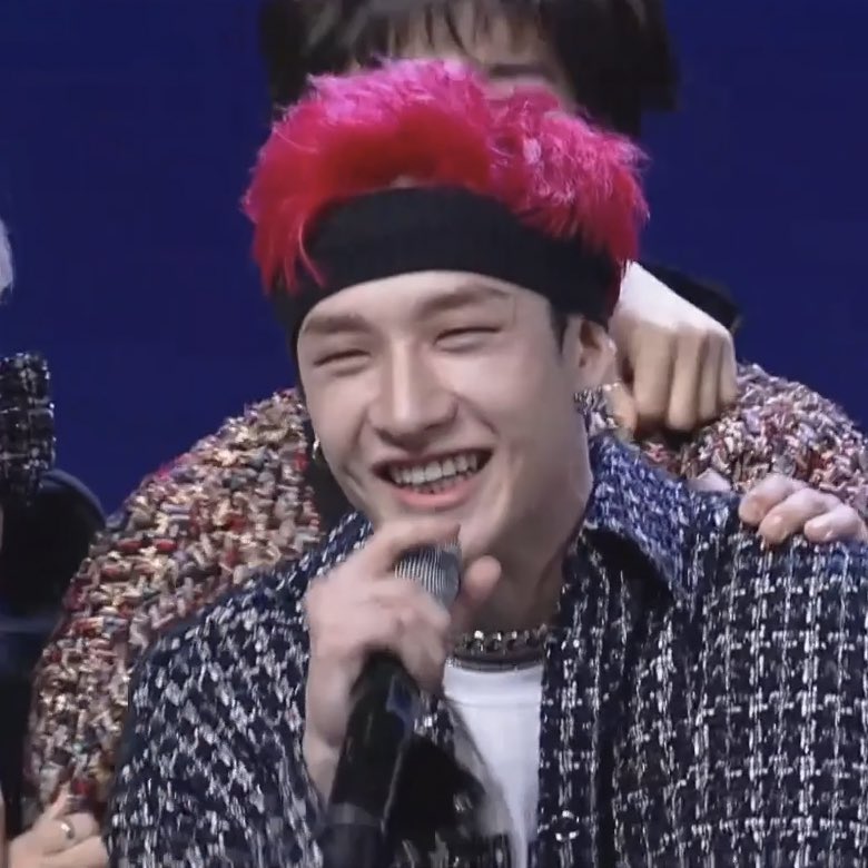 photo sequences of bang chan smiling: a thread