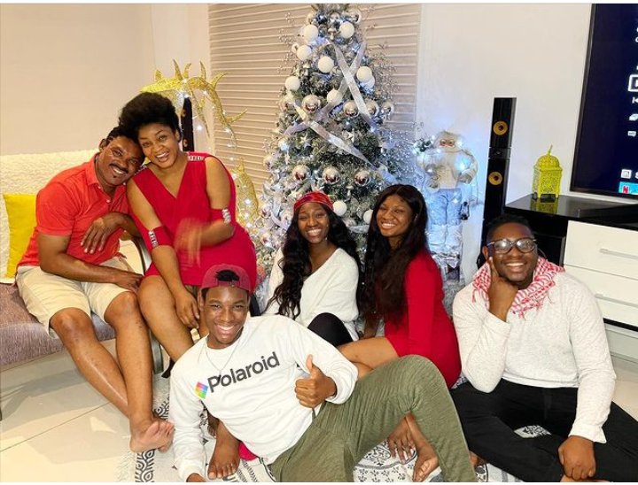 SmithOlawale9's tweet photo. Happy birthday to D Mega✨✨✨✨✨Omo T. Queen of Nollywood...The emperor herself. God is infinite mercy will continue overwhelmed u & your beloved family & career..#BeautyAPlus #IntelligenceAplus #FamilyAPlus #CarerAPlus Now;I know y demons dey wex🤔😄🤩@Realomosexy 💟💟💟💟💟 https://t.co/zd2vxBBf3I