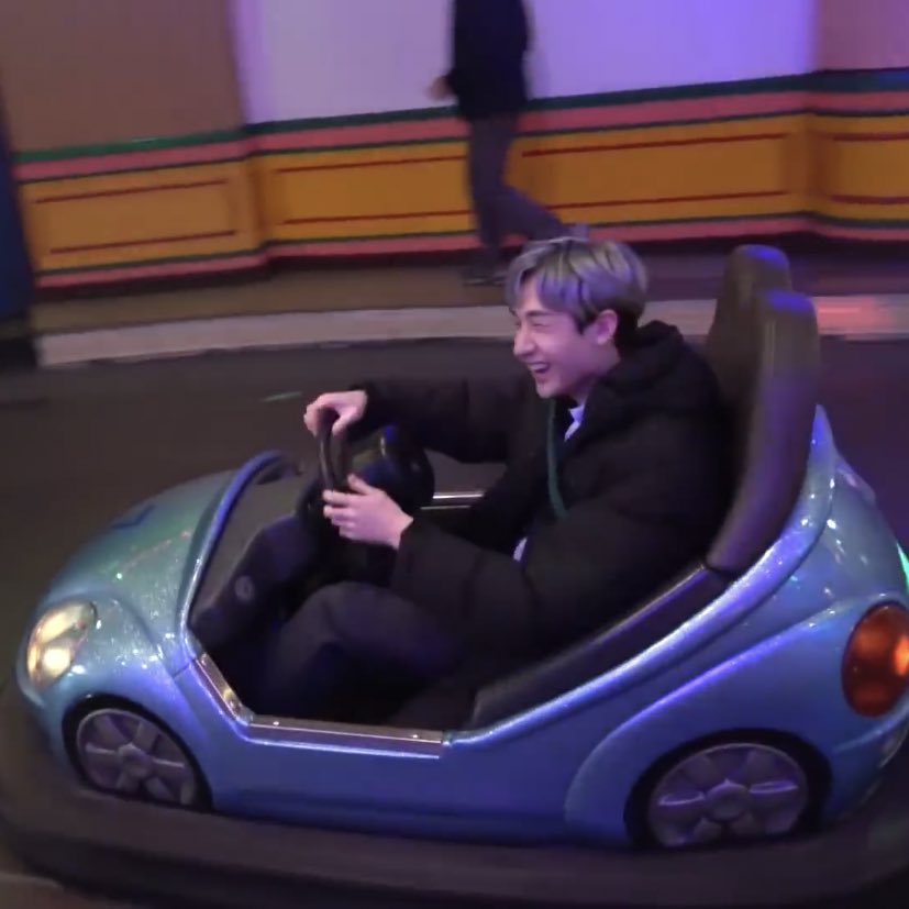 photo sequences of bang chan smiling: a thread