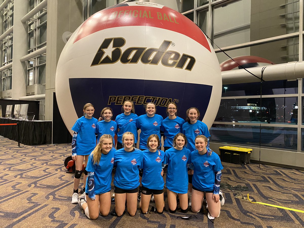 CONGRATULATIONS to <a href="/SWI3DVB/">Southwest Iowa 3° VB</a> 13 Black on winning the 13 Club Championship at the Great Plains Gauntlet! #champs🏆 #greatplains2021🏐