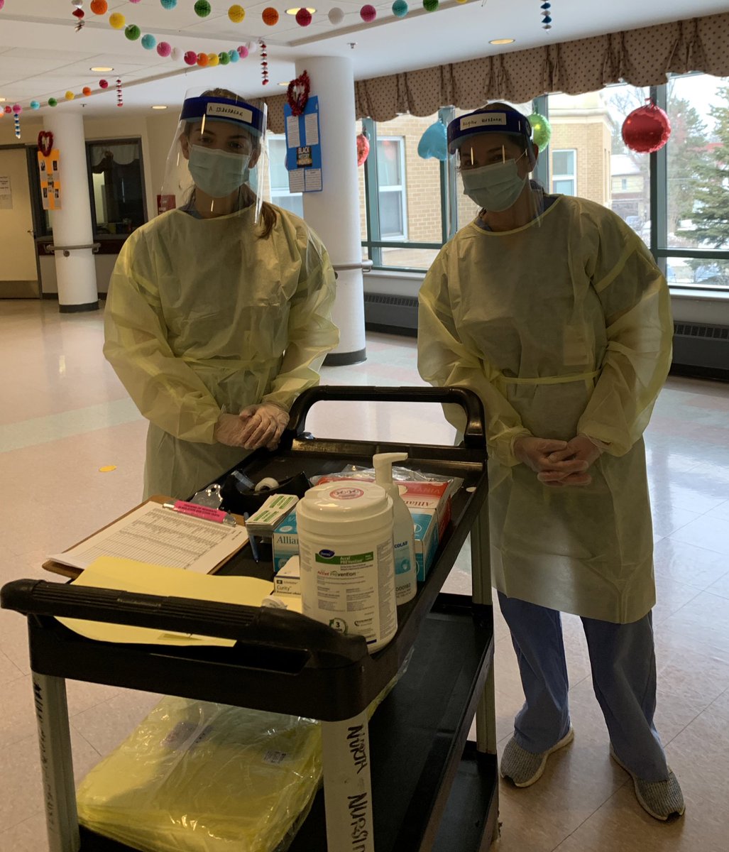 AMerbaum's tweet image. Taking teaching on the road - Thanks to our amazing residents who joined #TeamVaccine @NYGH_news @UofTFamilyMed