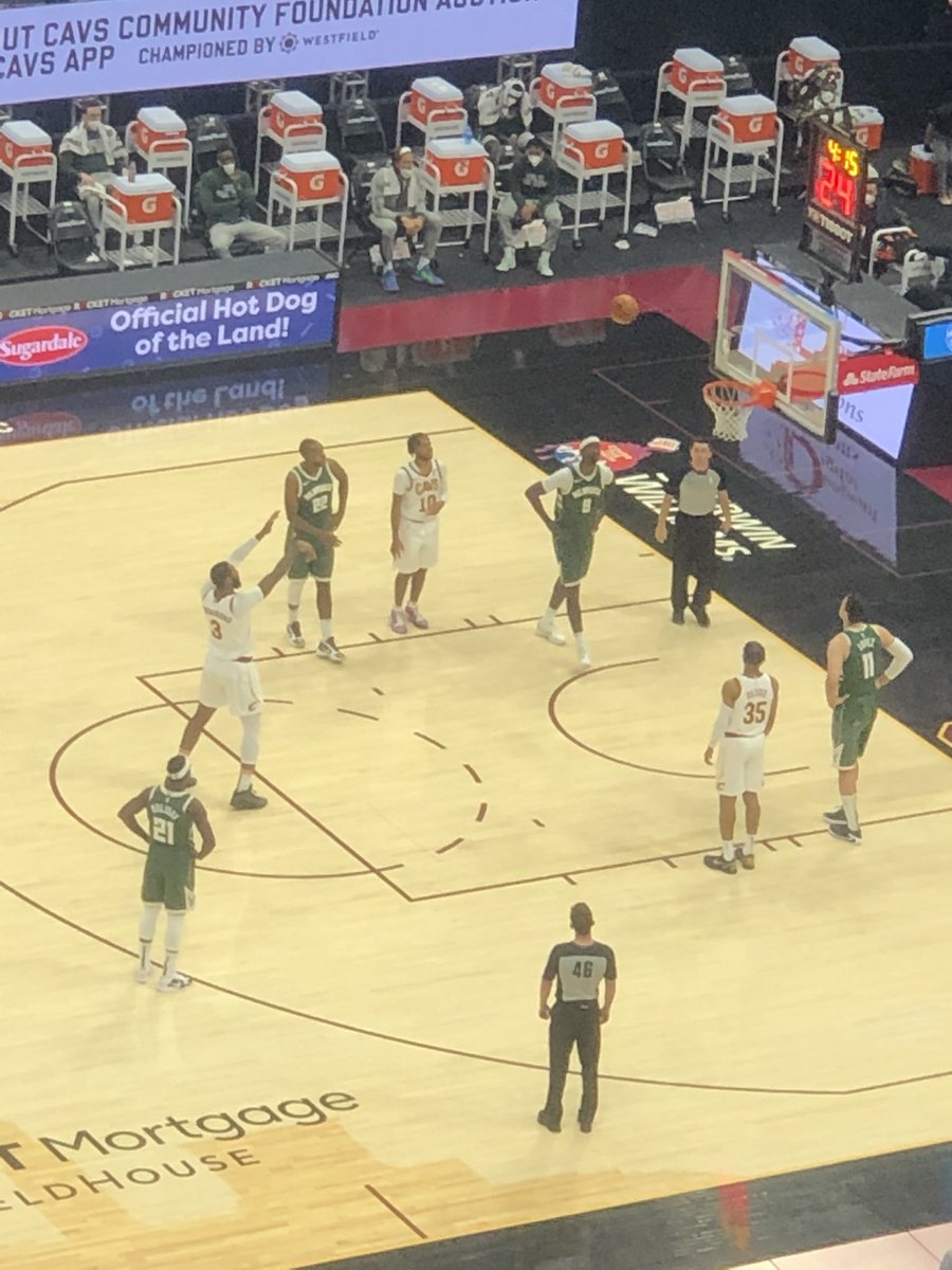 WCD__'s tweet image. S/O @gabbgoudy and her friend for the tickets tonight. Made the drive from Columbus just in time