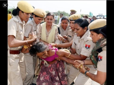 sandhuramans's tweet photo. Police stated that “she did not disclose/mention anything about any assault by police officials” to the Chief Judicial Magistrate, before whom she was presented prior to being taken to Karnal jail. Do you think we can still trust Police??
#SpeakUpForNodeep
 Need Justice https://t.co/YRKBiMsKPh