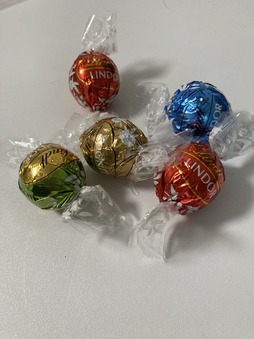 世話になってるコインランドリーのお母さんにチョコもらった 