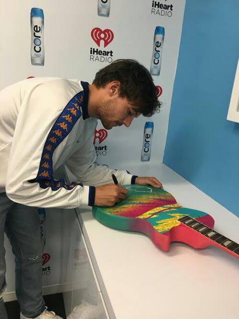 the real Louis Tomlinson: a thread