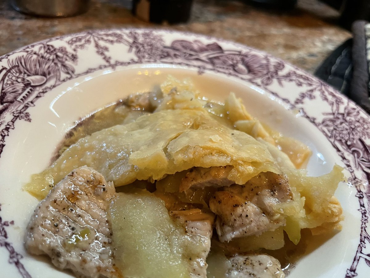 dratsum's tweet image. I just made an apple pie with pork cutlets inside and I am now no longer the human I was this morning. Now accepting applications for worshipers. #evolutionisreal #homecooking