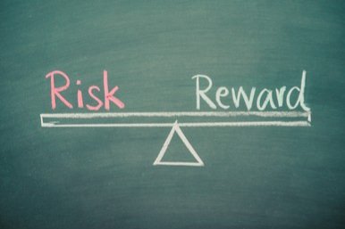 Understanding risk to reward ratios in trading: How to calculate how many shares to buy and your minimum price target of a trade//THREAD//