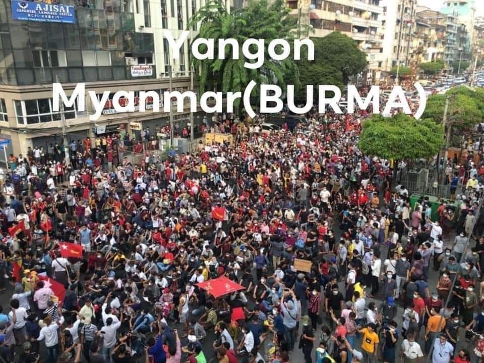 SAVE MYANMAR CITIZENS D7
#WhatIsHappeningInMyanmar
#MyanmarSNSFreedom
