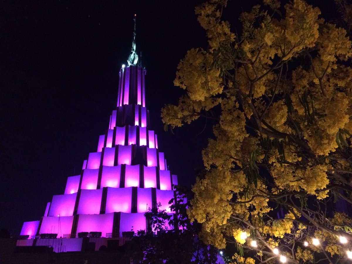 PepePardoRobles's tweet photo. Los colores de la noche en Hermosa Provincia. 

#Esperanza 
#Paz https://t.co/Pe5ZjWl2X8