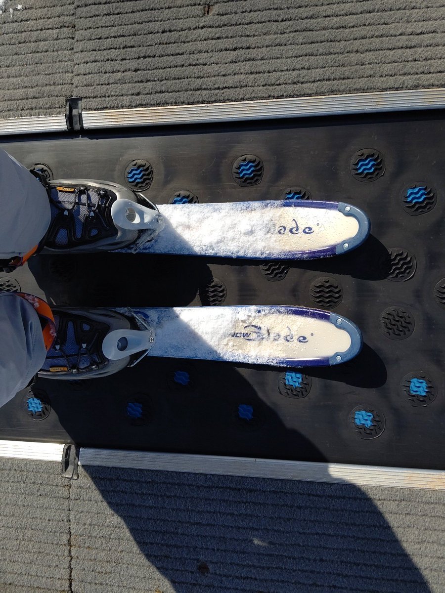 karix2xx's tweet photo. 天気は晴れ
スキー場まで雪はなし
スキー日よりな日だった！
#スキー
#snowblade https://t.co/0yRPt9paR4