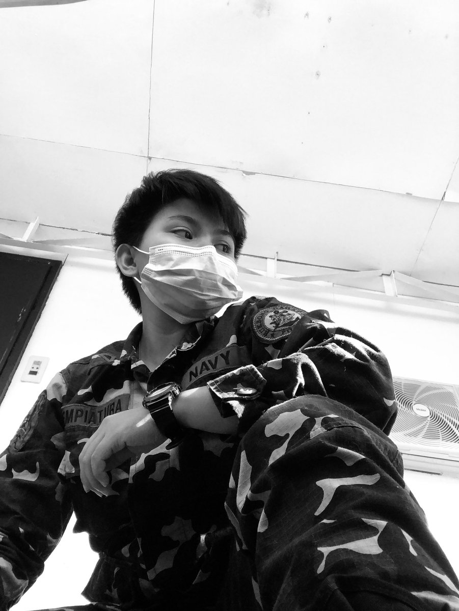 HahaKtrn's tweet photo. B&amp;W https://t.co/LfFQ1YHdpc