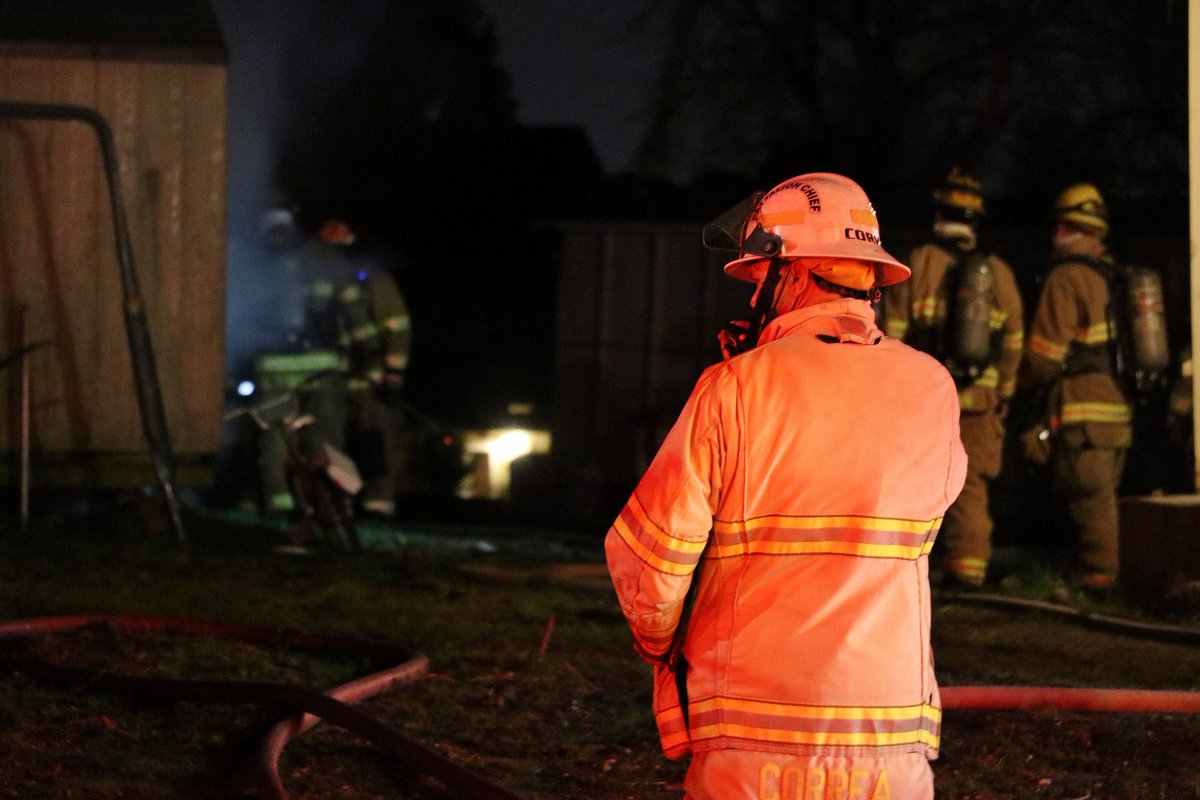 realfirephotog's tweet photo. @TacomaFire Just finished extinguishing a trailer fire in the 2900 block of S 15th St, great job to crews for the quick knock on this wind driven fire. #tacomafire #southsoundnews https://t.co/p7S0mCSZdq