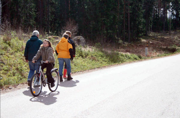 Pada 5 April 2008, Engla Juncosa Hoglund yang berusia 10 tahun, didapati telah hilang sewaktu dalam perjalanan pulang dari latihan bola sepak.