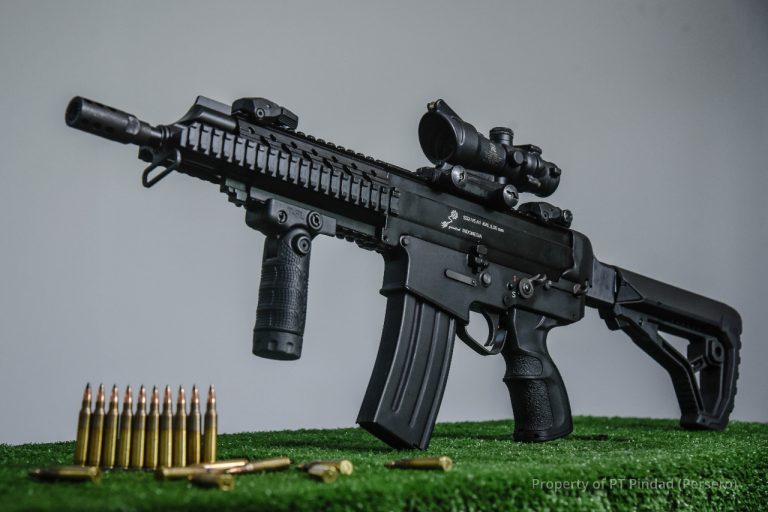 kerjha.com/pindad-luncurk…
PT Pindad kembali meluncurkan varian senjata SS2 teranyar, yakni SS2-V5 A1. Senjata ini memiliki rata-rata tembakan peluru 700 butir per menit dengan jarak tembak hingga 200 meter.
<a href="/SatyaJogja_/">𝐒𝐚𝐭𝐲𝐚_𝐉𝐨𝐠𝐣𝐚</a> <a href="/NgkongRoses/">Call Me Ngkong Roses🌹</a> <a href="/ary_moto/">arymoto</a>