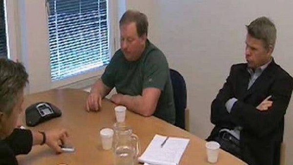 Akhirnya, pada 13 April 2008, setelah beberapa hari disoal siasat oleh pakar, Eklund mengaku melakukan pembunuhan itu dan mendedahkan lokasi mayat Engla Hoglund.