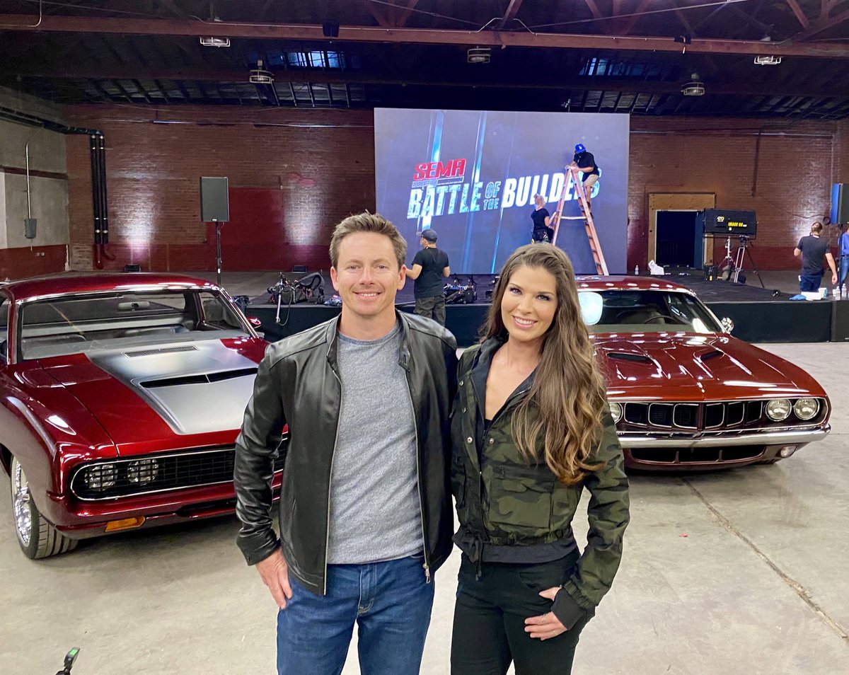 AdrienneJanic's tweet photo. Who is ready for the premiere of an ALL NEW episode of @SEMASHOW #BattleOfTheBuilders 😎 It’s all happening tmmrw SUNDAY Feb 7th at 9am ET on the HISTORY channel! And watch @TannerFoust make a pretty amazing entrance 🚙💨 Tune in or set your DVR’s! https://t.co/2duDXHKBIs