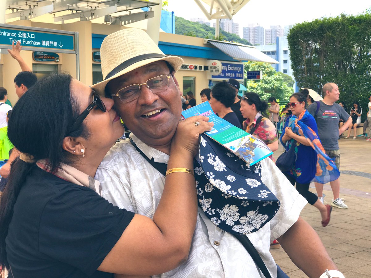imKBRshanthnu's tweet photo. Happy 37th Anniversary 😍💥 Wishing you both many more beautiful, healthy and happy years together 🤗💛 

@ungalKBhagyaraj #PoornimaBhagyaraj @KikiVijay https://t.co/6xmR6AQ8kY