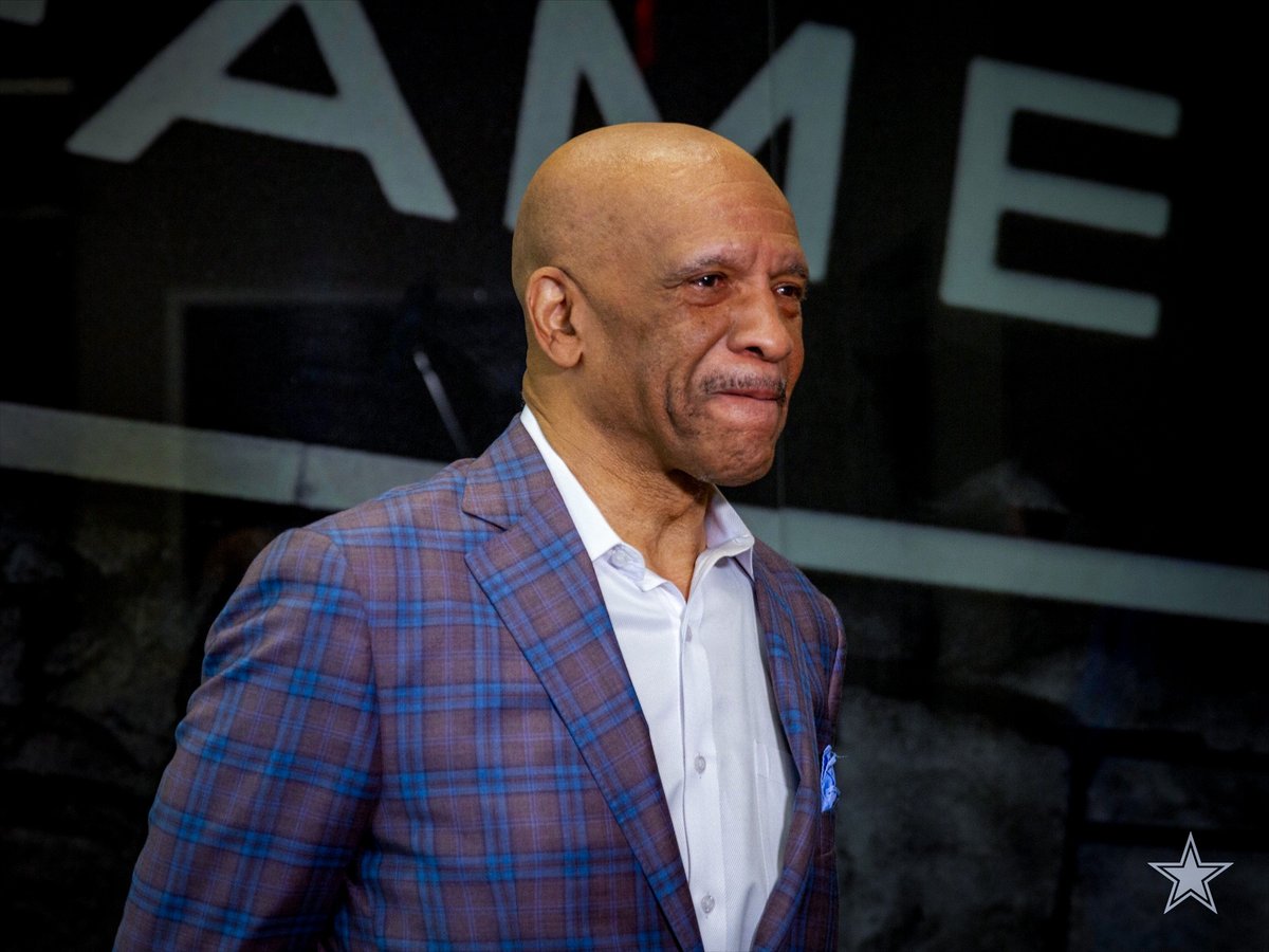 dallascowboys's tweet photo. Welcome to Canton, @88DrewPearson!! #PFHOF21 https://t.co/lWOwBHbLJw