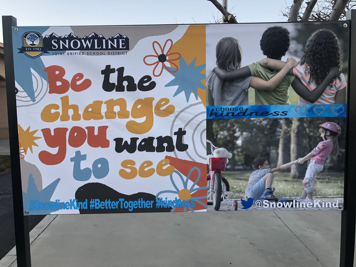 RHolmanSJUSD's tweet photo. Love the monthly #kindness banners just posted in front of the @SnowlineJUSD offices for February. Our @SnowlineKind creative leaders do great work spreading the message. #ty #BetterTogether https://t.co/lz6NEo3IVN