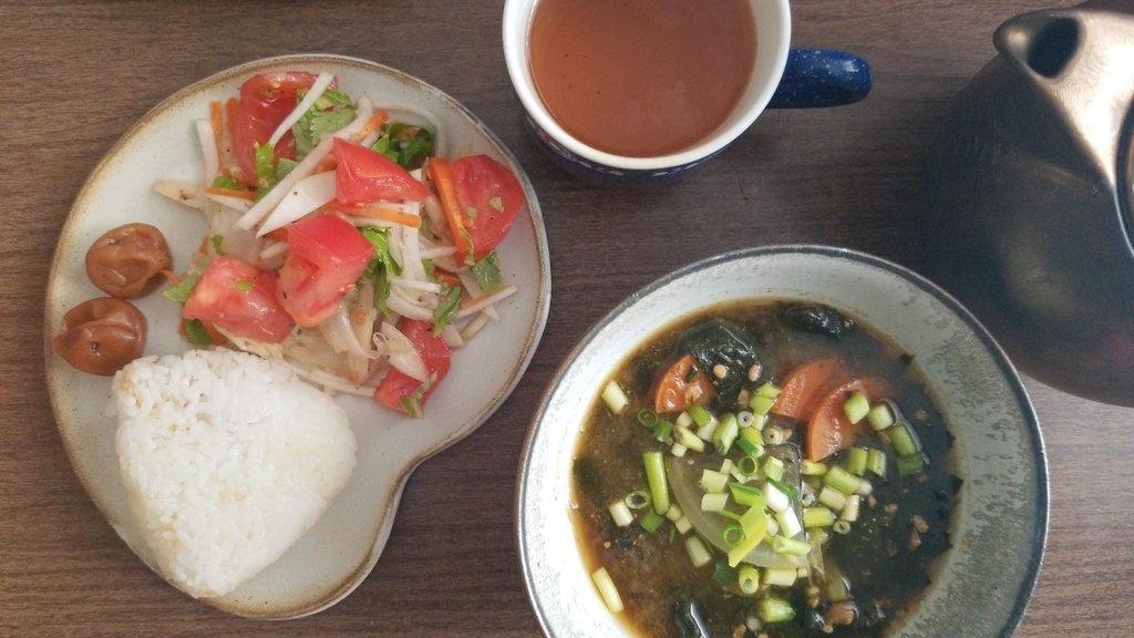meg_moi's tweet photo. 自家製味噌のお味噌汁と自家製梅干し
いろいろ野菜のマリネ
日本の発酵食品はなんでこんなにおいしいのだろう
カラダとココロを幸せにしてくれるよね
#もいめし #モイメシ #うちごはん #おうちごはん #発酵 #発酵好き #味噌 #梅干し #梅干し好き #一生好き #moi #ツイキャス #moicca https://t.co/cHAxkzmVD1