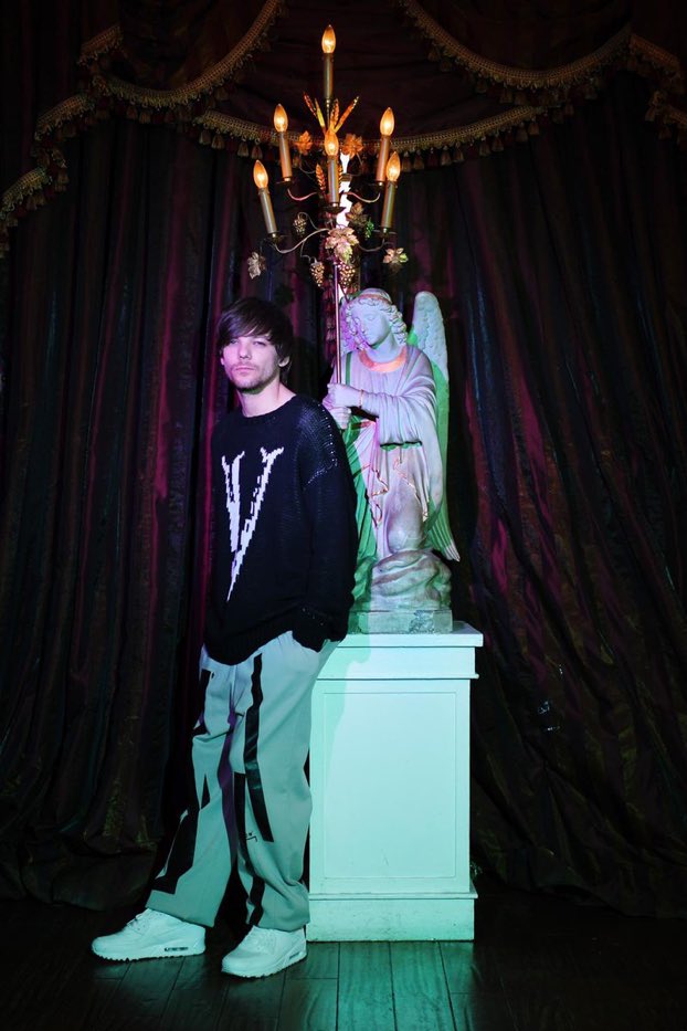 Update || صوره غير مرئيه للوي من جلسه التصوير لـ1883 Magazine